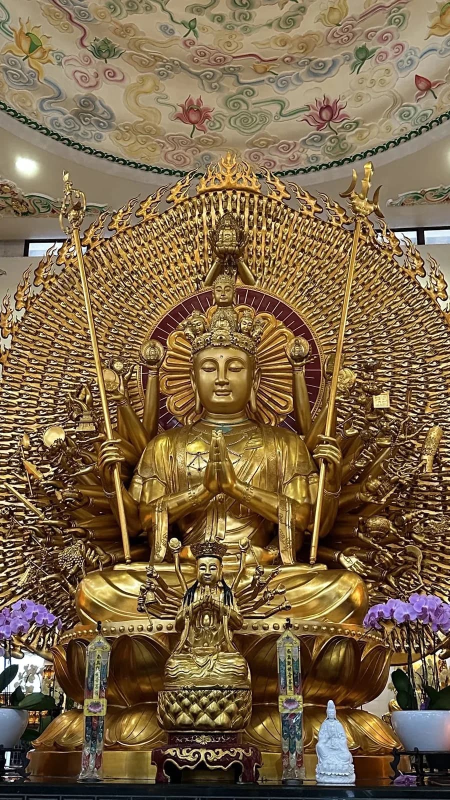 Stroll through Deng Be Ann Temple KLCC