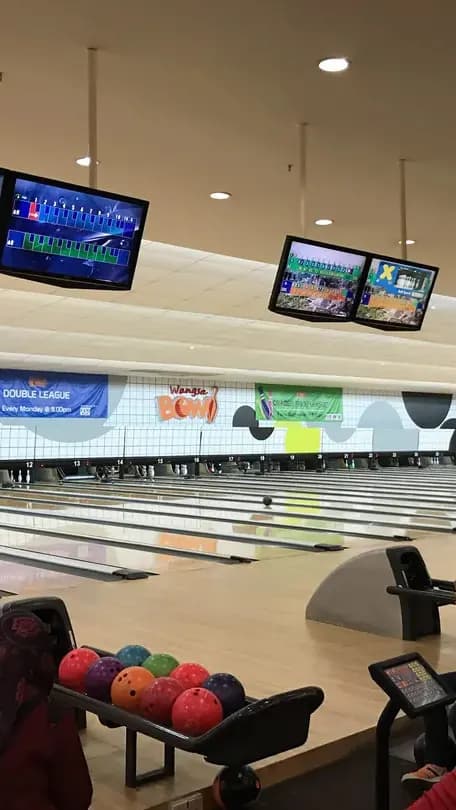 Bowling with the Family photo 2