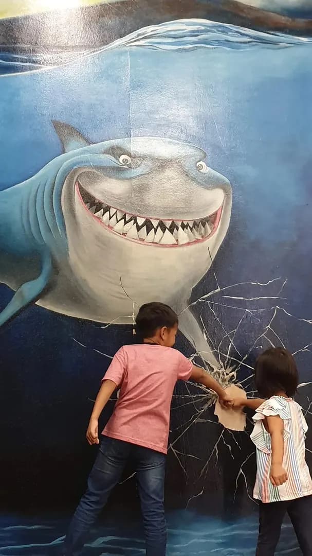 See the clever art tricks photo 3