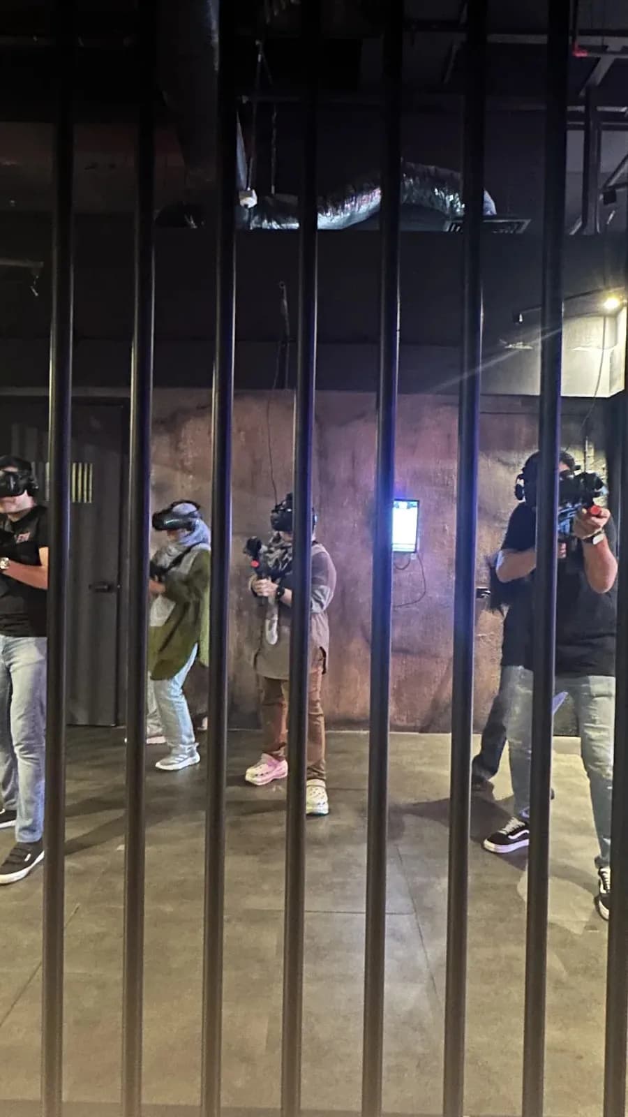Play VR games at VAR LIVE