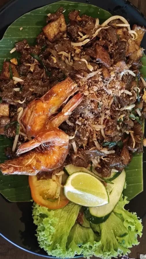 Ease into relaxed dining at JungleAF Oasis
