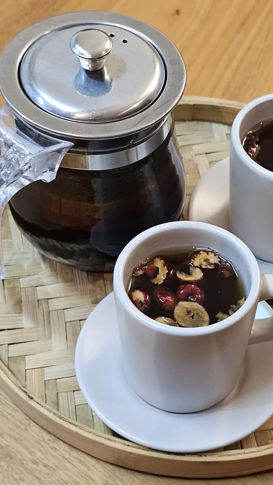 Blend tea in the modern lounge
