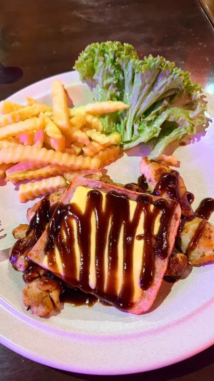 Mix Western and Japanese dishes