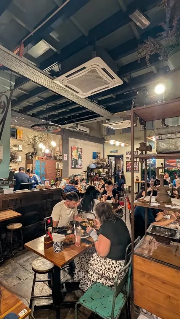 Casual Cozy Vibes for Nyonya Meals photo 2