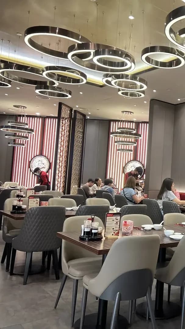 Watch the chef carve Peking duck at your table photo 2