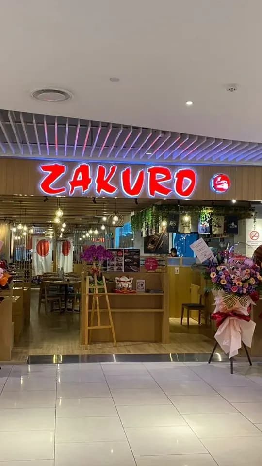 Bite into fresh sushi at Zakuro photo 2