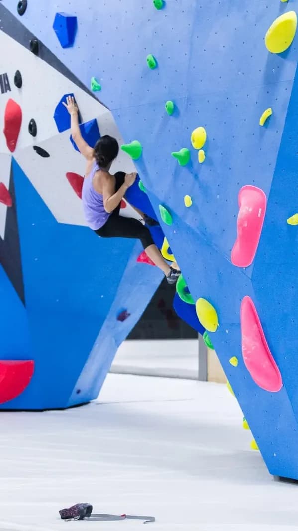 Climb Different Walls photo 2