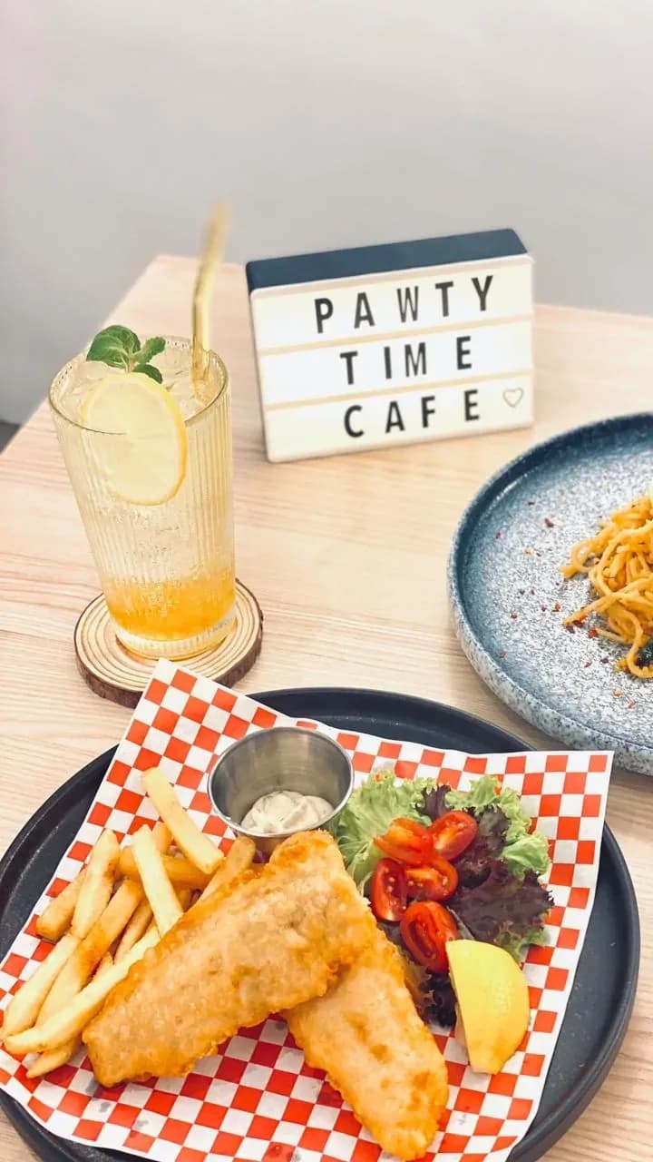 Pawty Time Cafe mixes Asian and Western