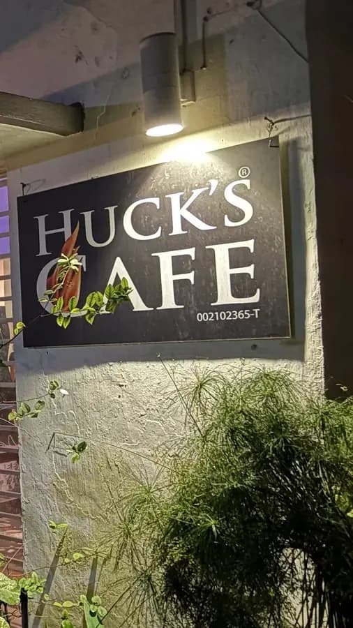 Trendy energy fills Huck's Cafe photo 2