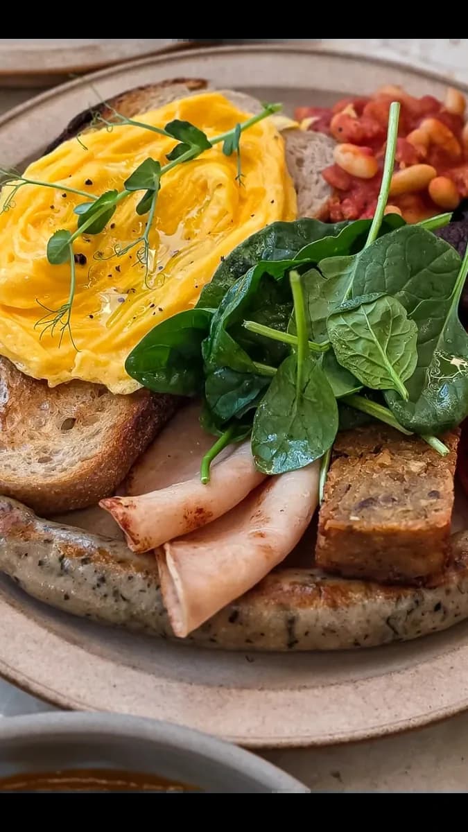 Cozy and Trendy Breakfast Spot