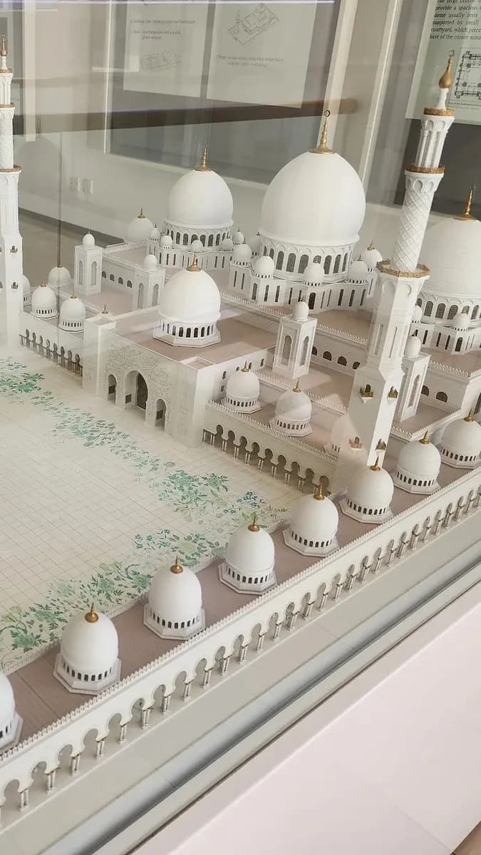 See Intricate Islamic Patterns
