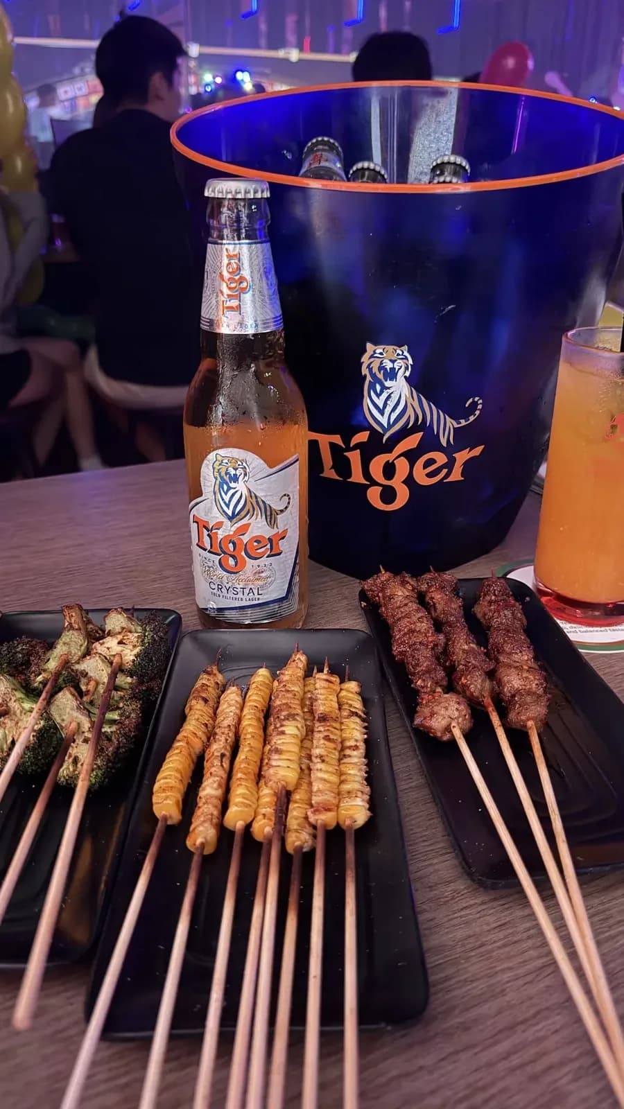 Sip drinks at HuiJia KL