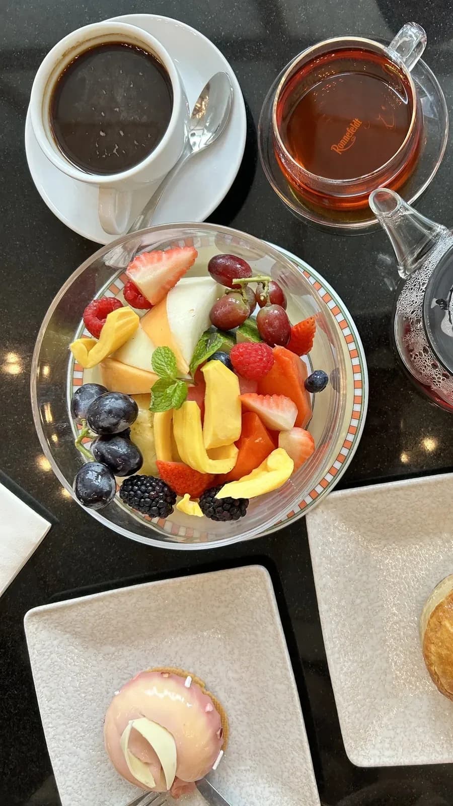 Find a cozy breakfast at Linkway Café