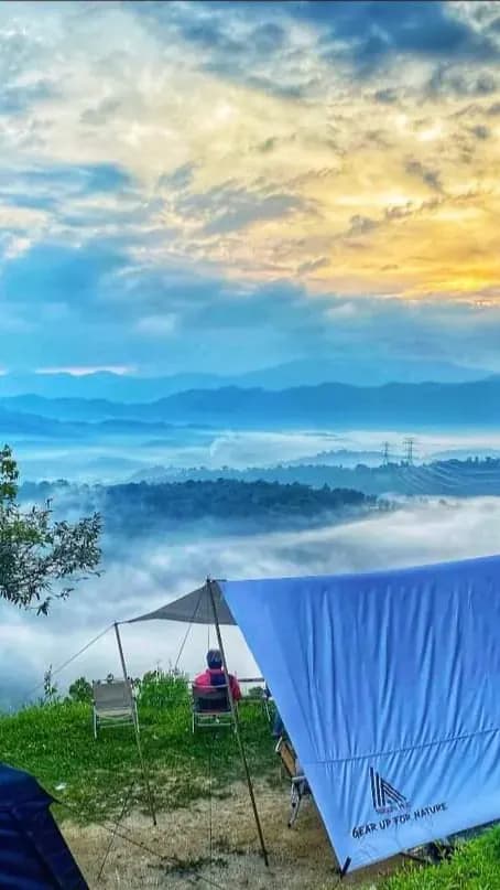 Pitch Your Tent in Mist photo 3