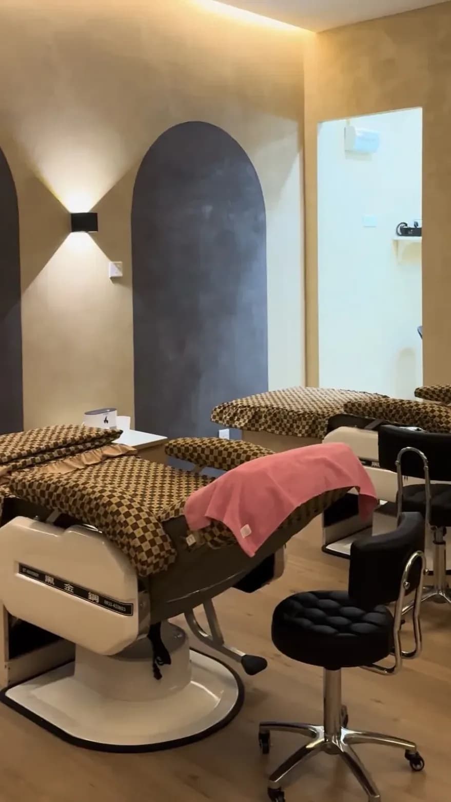 Modern Social Vibes at the Ear Spa