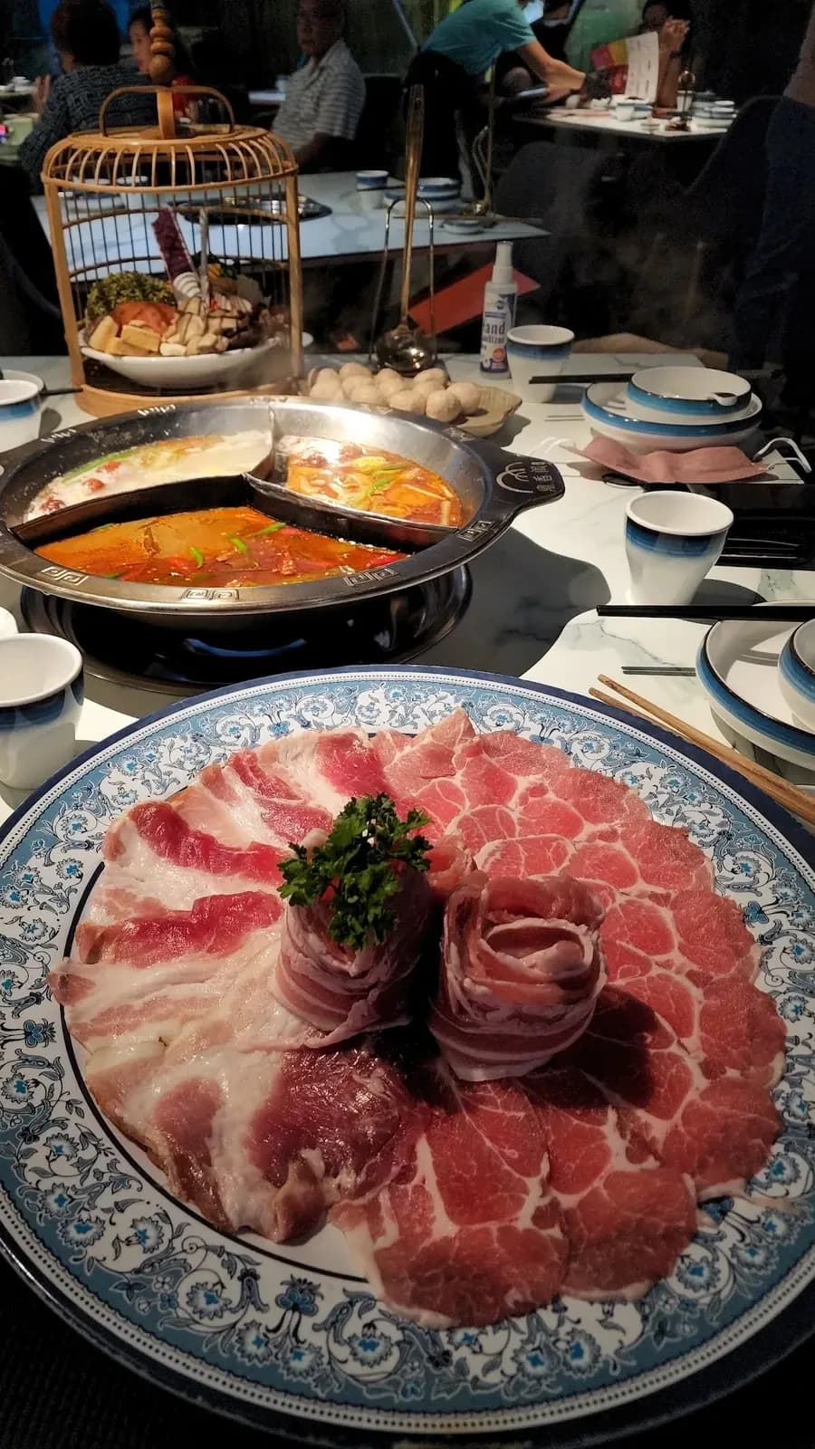 Discover Western Chinese Plates on the Roof