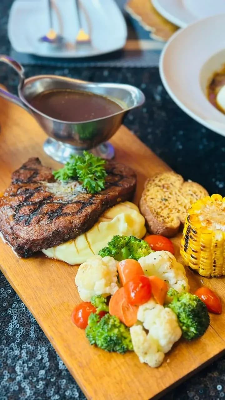 Cozy Vibes for a Quiet Steak Dinner