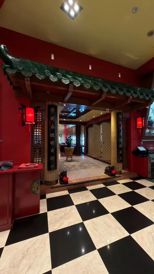 Warm Vibes at This Chinese Spot photo 2