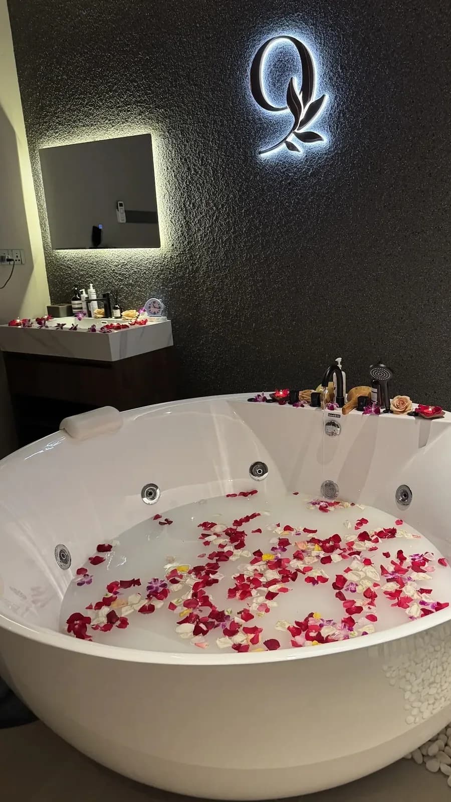 Modern social energy at 9retreat Spa