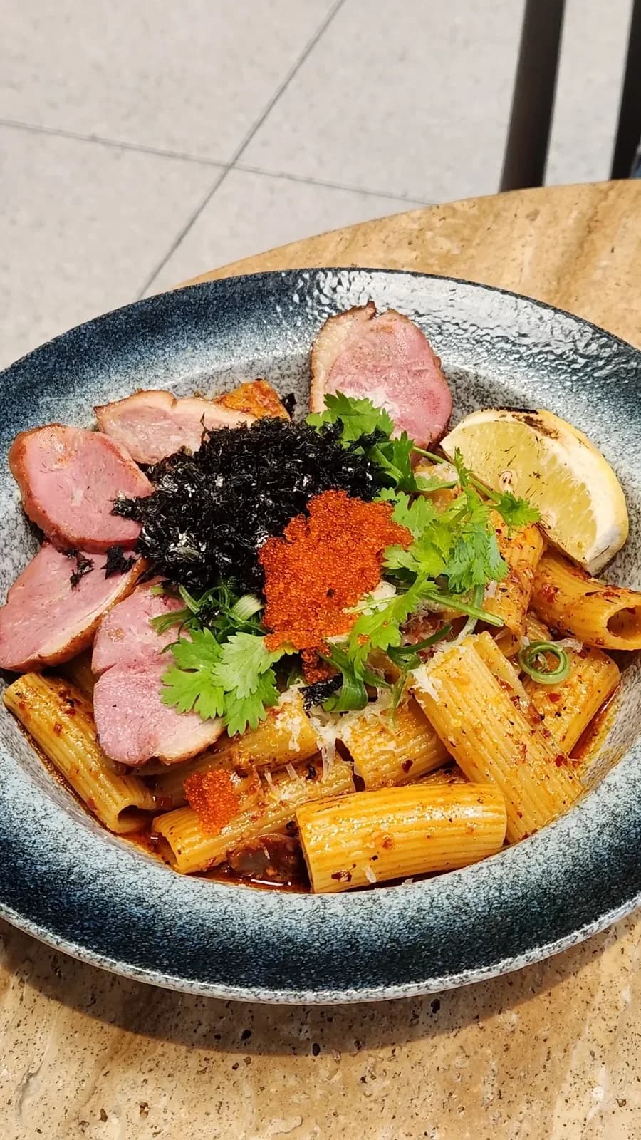 Twirl pasta at Zukkini