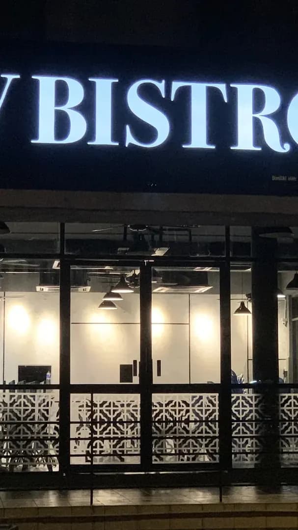 Walk into W Bistro and pick a dish photo 2