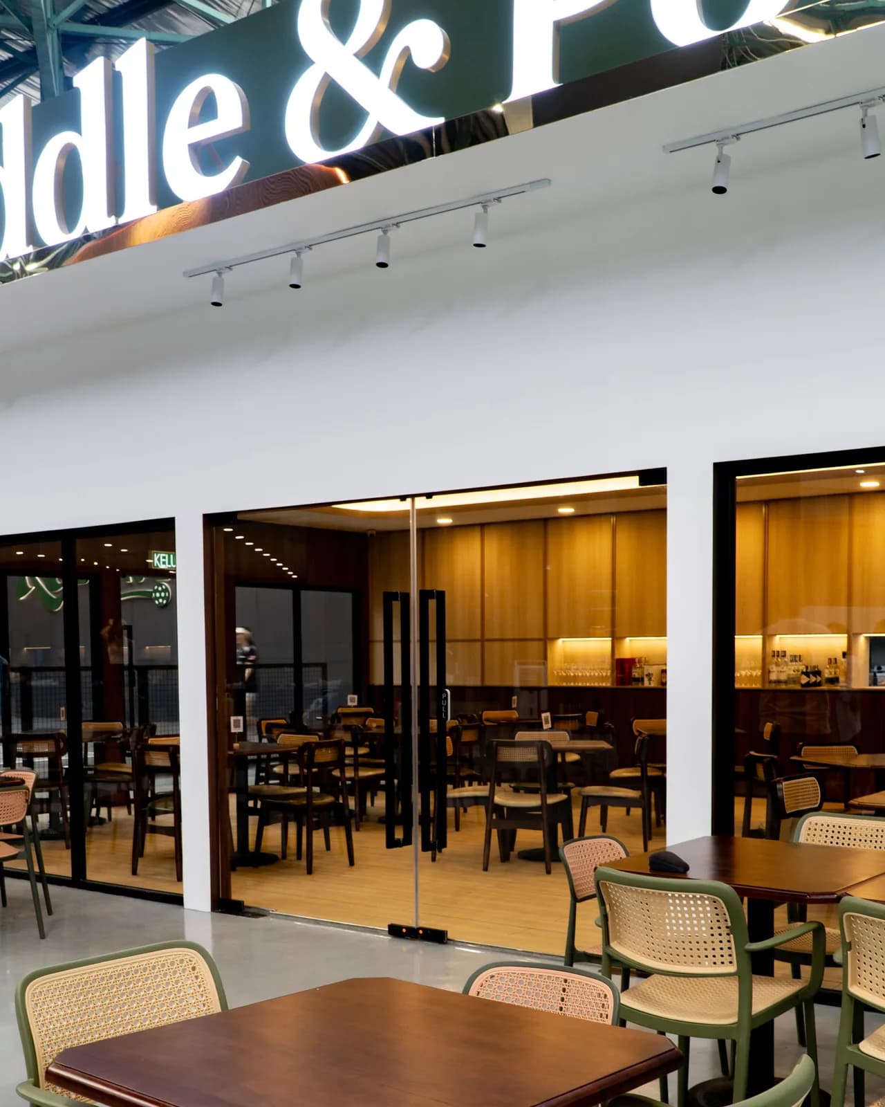 Paddle & Pour Cafe