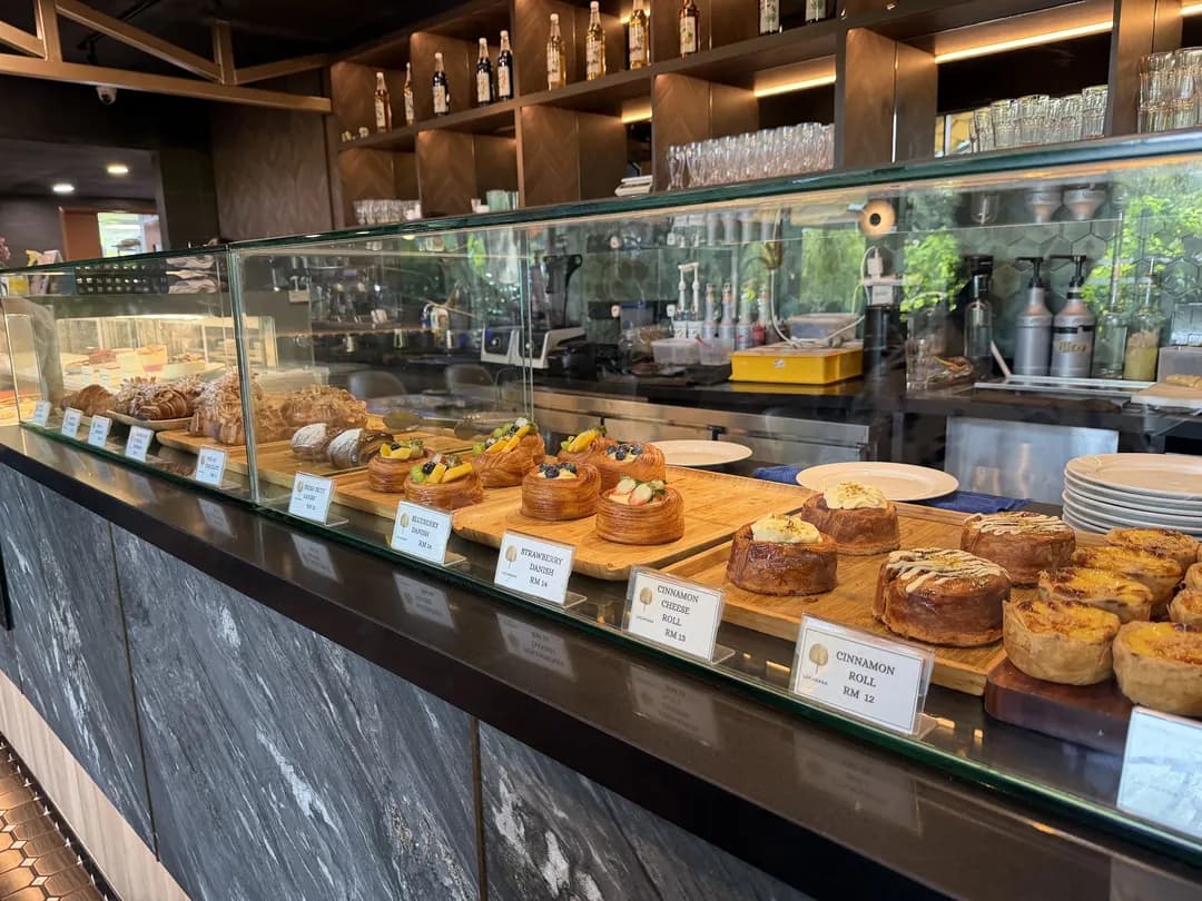 Locarasa Restaurant & Patisserie photo 3