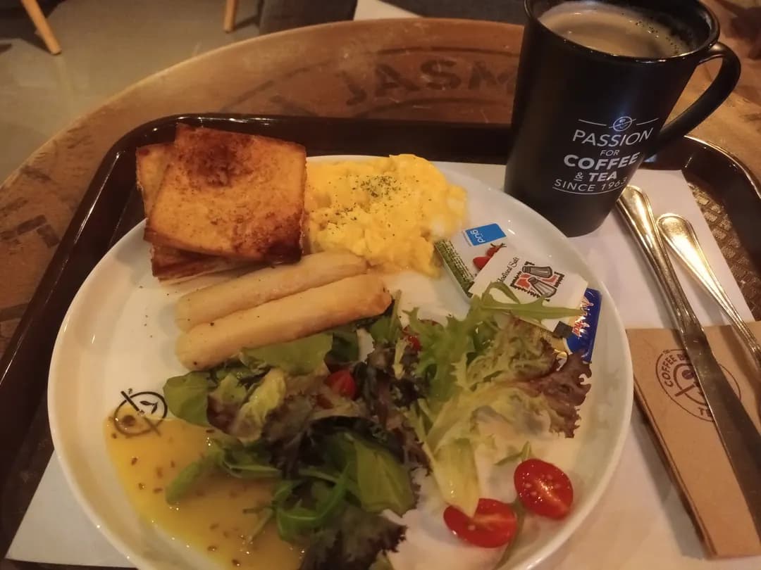 The Coffee Bean & Tea Leaf photo 3