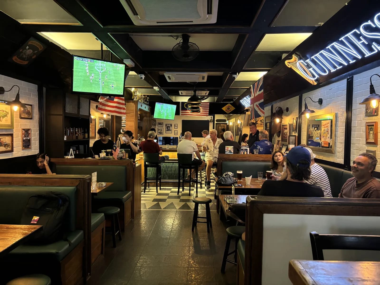 Sid's Pub @ Plaza Damansara