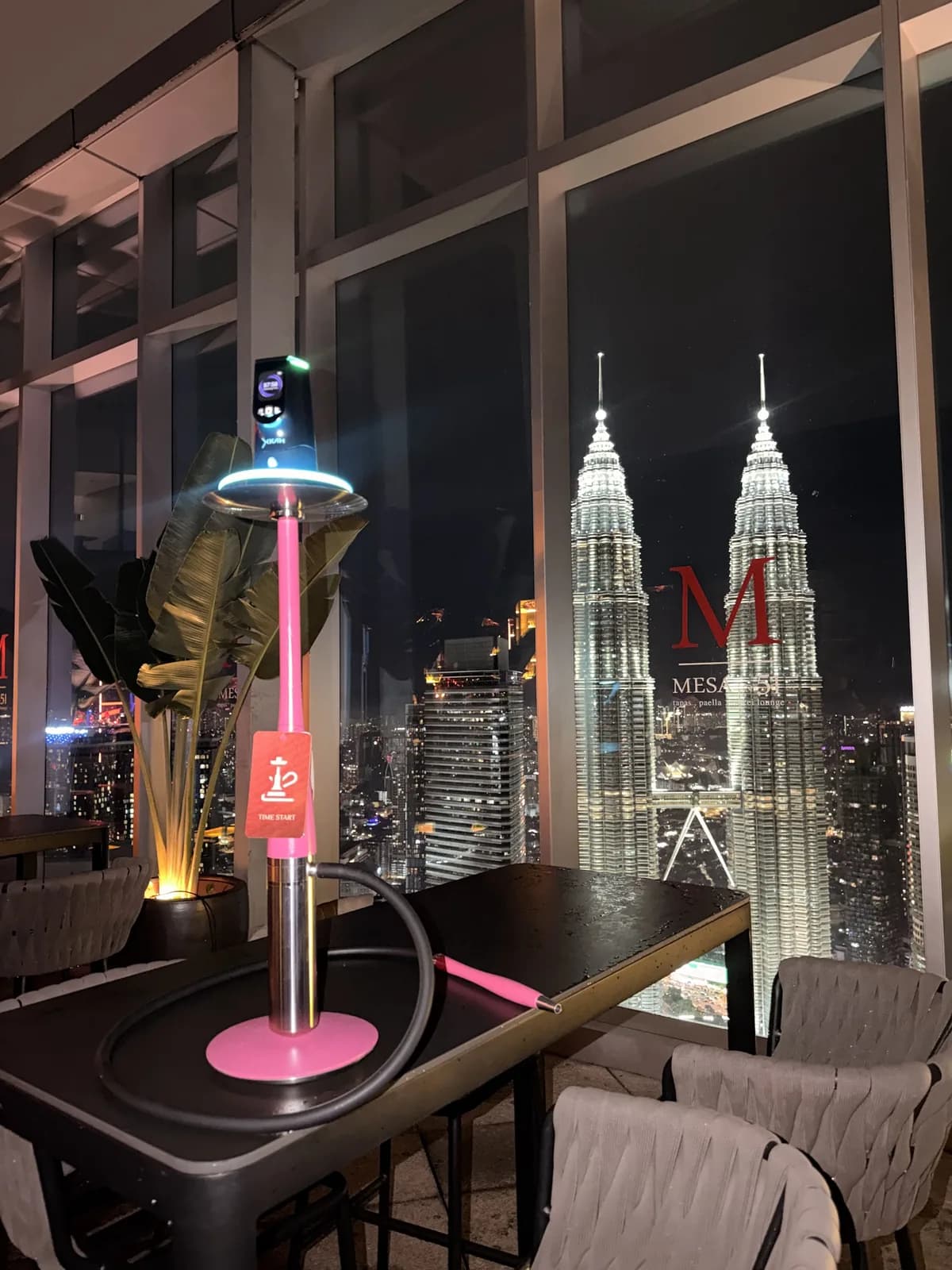 Huqaholiq Lounge at Mesa on 51