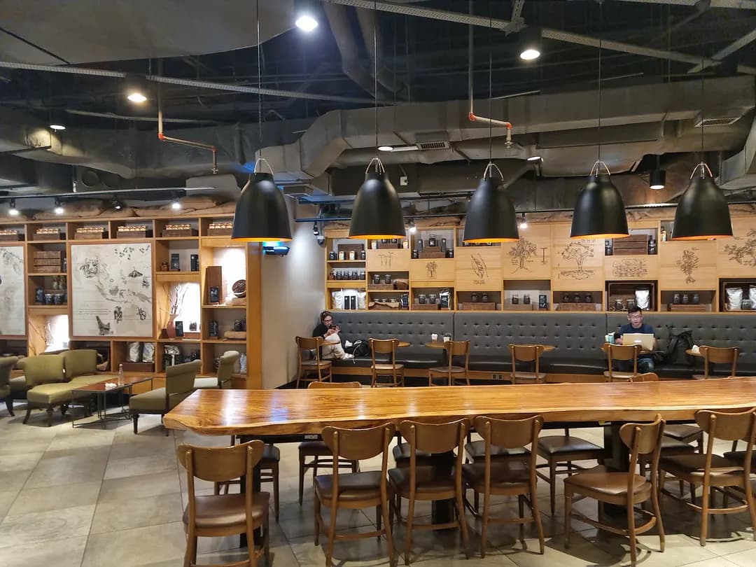 Starbucks KLIA Contact Pier photo 2