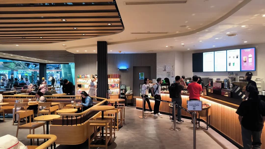 Starbucks Gateway KLIA Terminal 2 photo 2