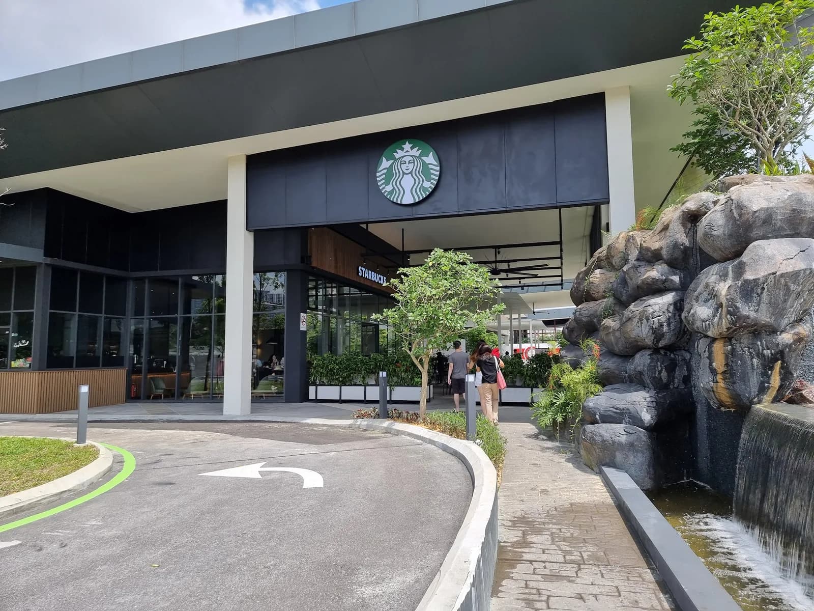 Starbucks Bamboo Hills DT