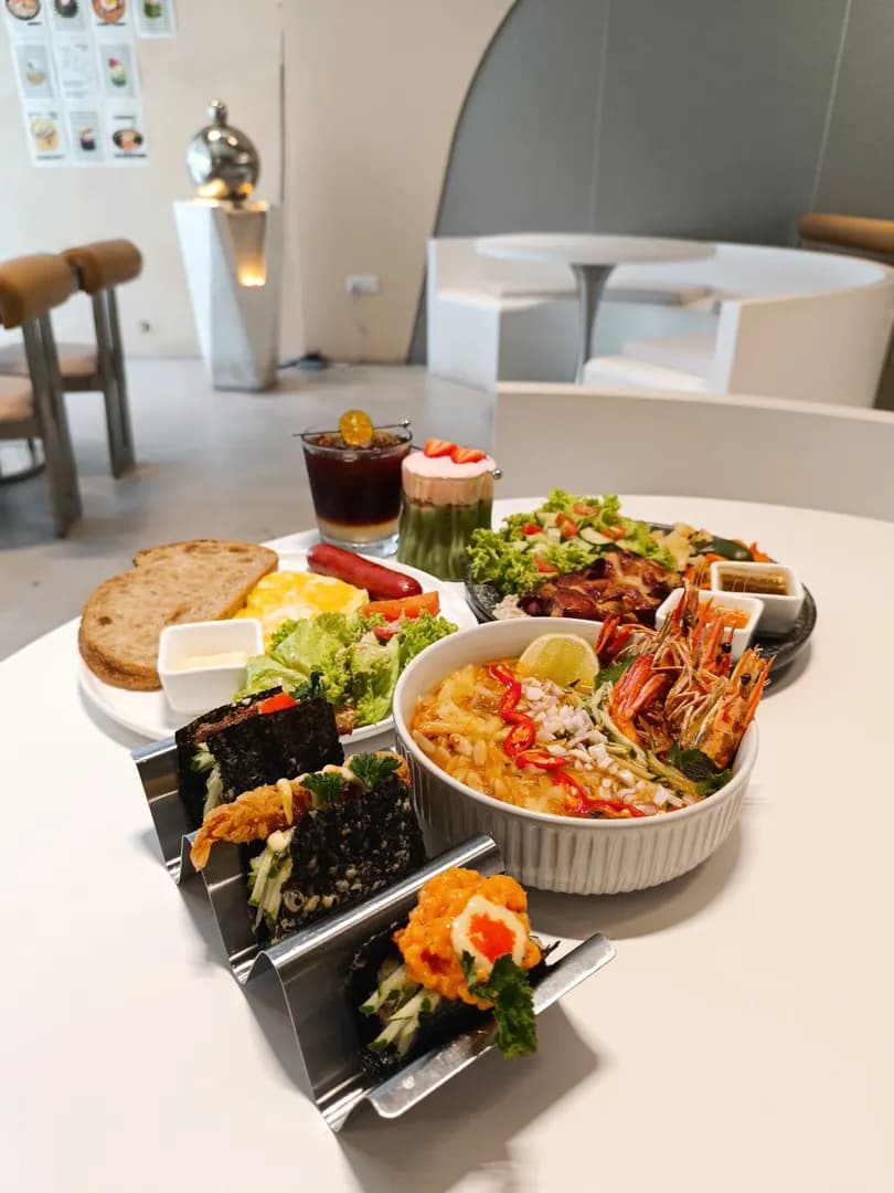 Haru Cafe photo 3