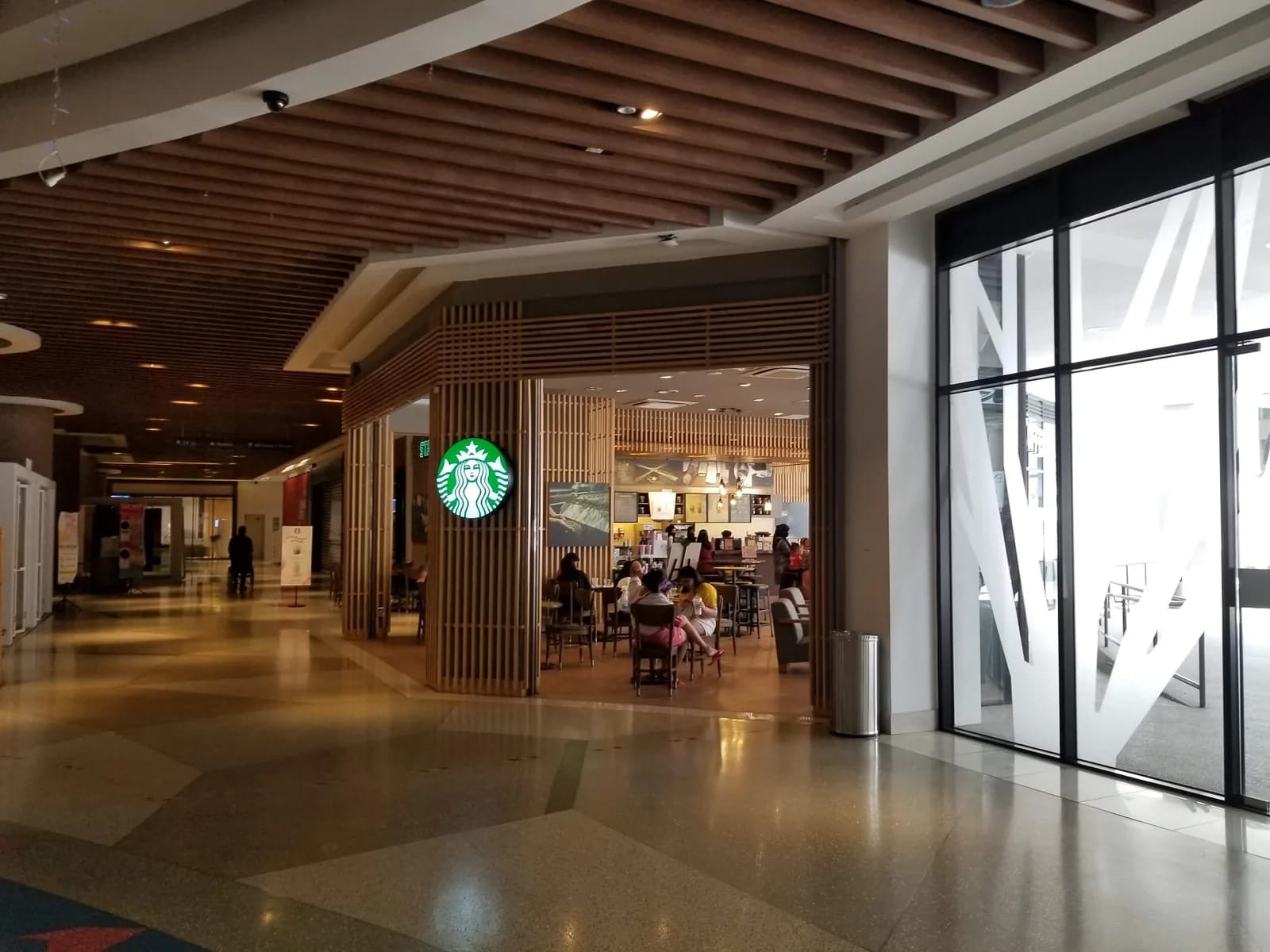 Starbucks Encorp Strand
