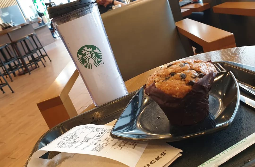 Starbucks Encorp Strand photo 3