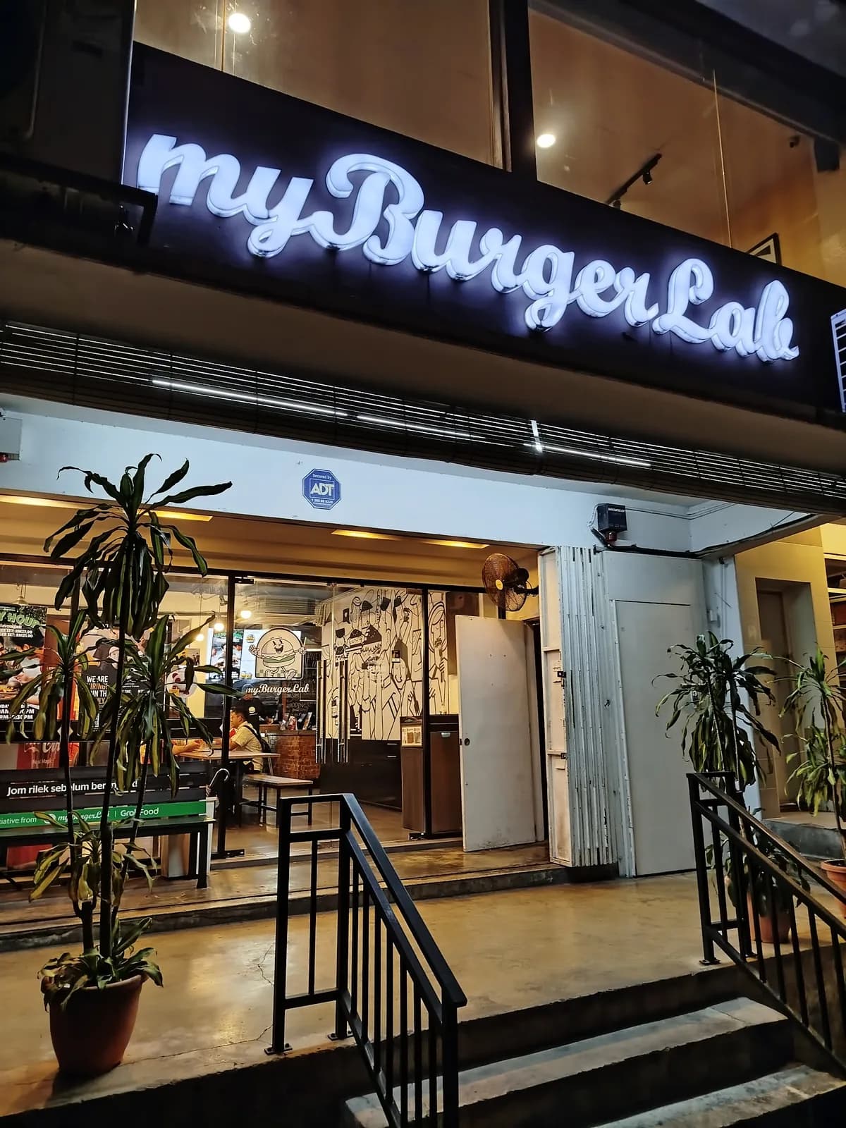 myBurgerLab Seapark