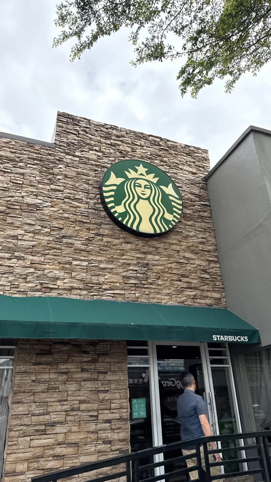 Starbucks Medan Gopeng