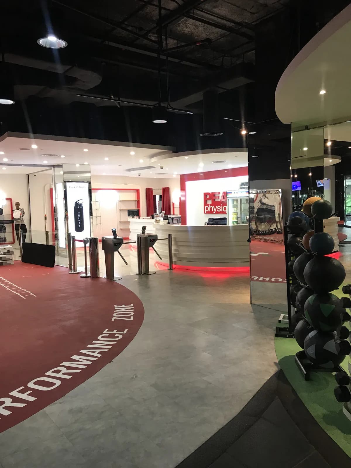 Peak Fitness SOGO, KL City Centre