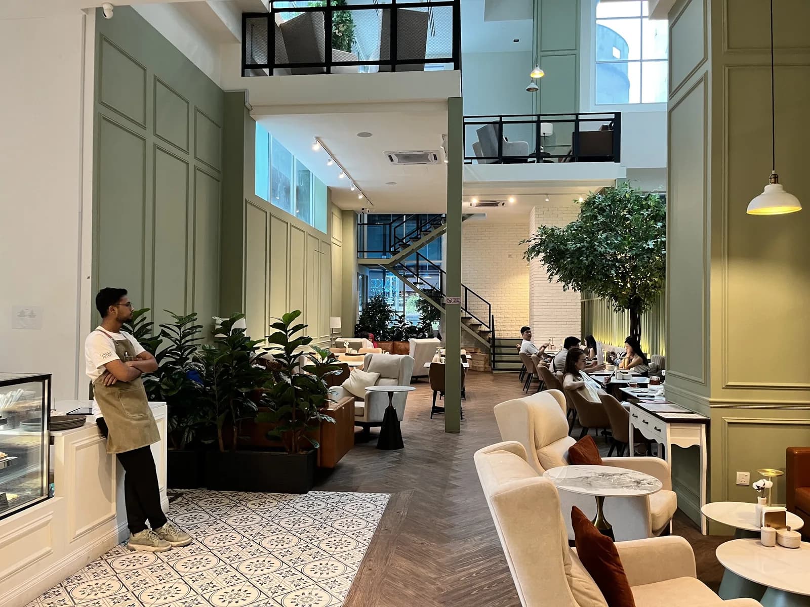 Parry Road - Bistro & Bar