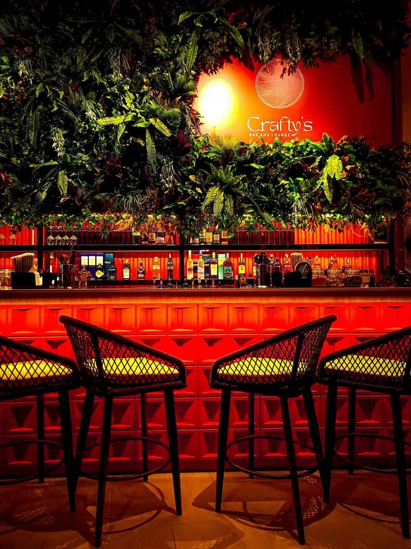 Crafty's Bar and Lounge photo 2