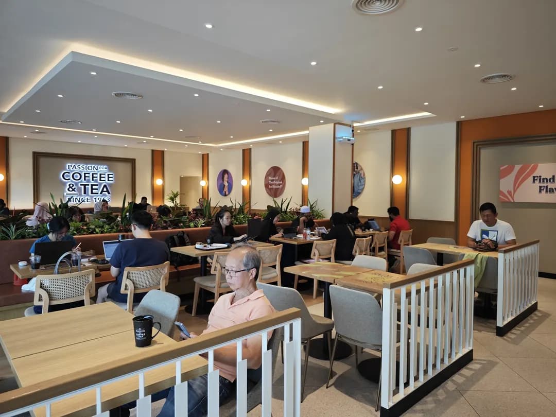 The Coffee Bean & Tea Leaf photo 2