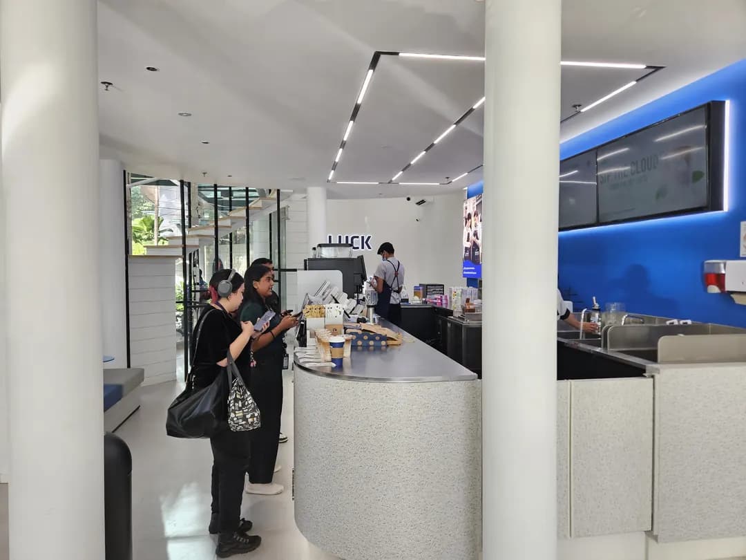 Luckin Coffee - Avenue 7, Bangsar South photo 2