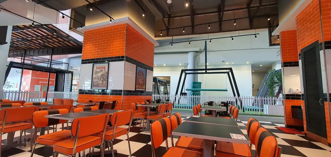 A&W Paradigm Mall, PJ photo 2