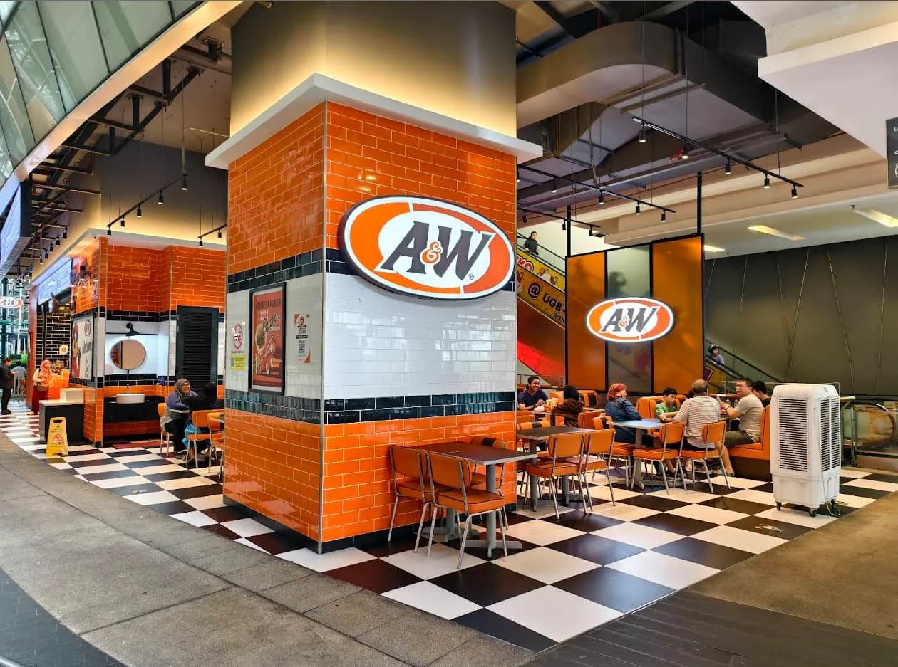 A&W Paradigm Mall, PJ