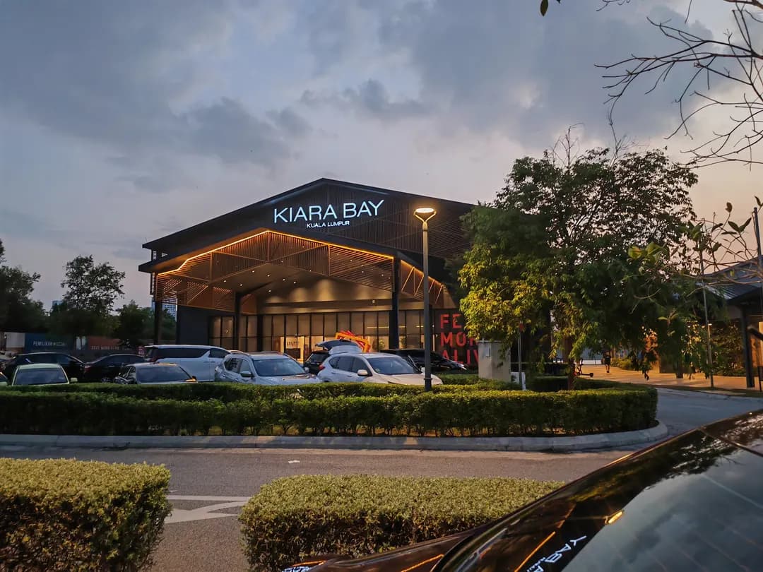 Starbucks Kiara Bay DT photo 2