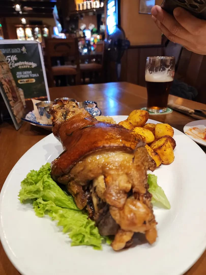 Healy Mac's Irish Bar & Restaurant • P. Ramlee photo 3