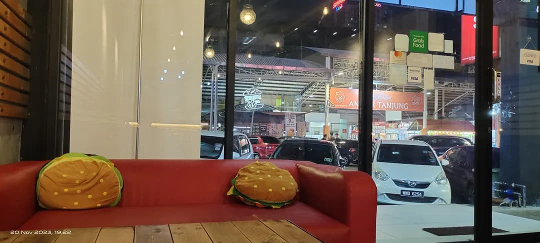 Burger on 16 @ Damansara photo 2