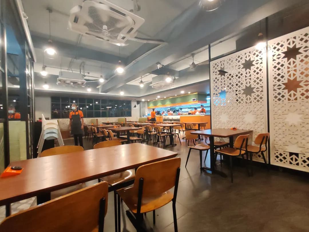 Q Bistro Taman Melati photo 2