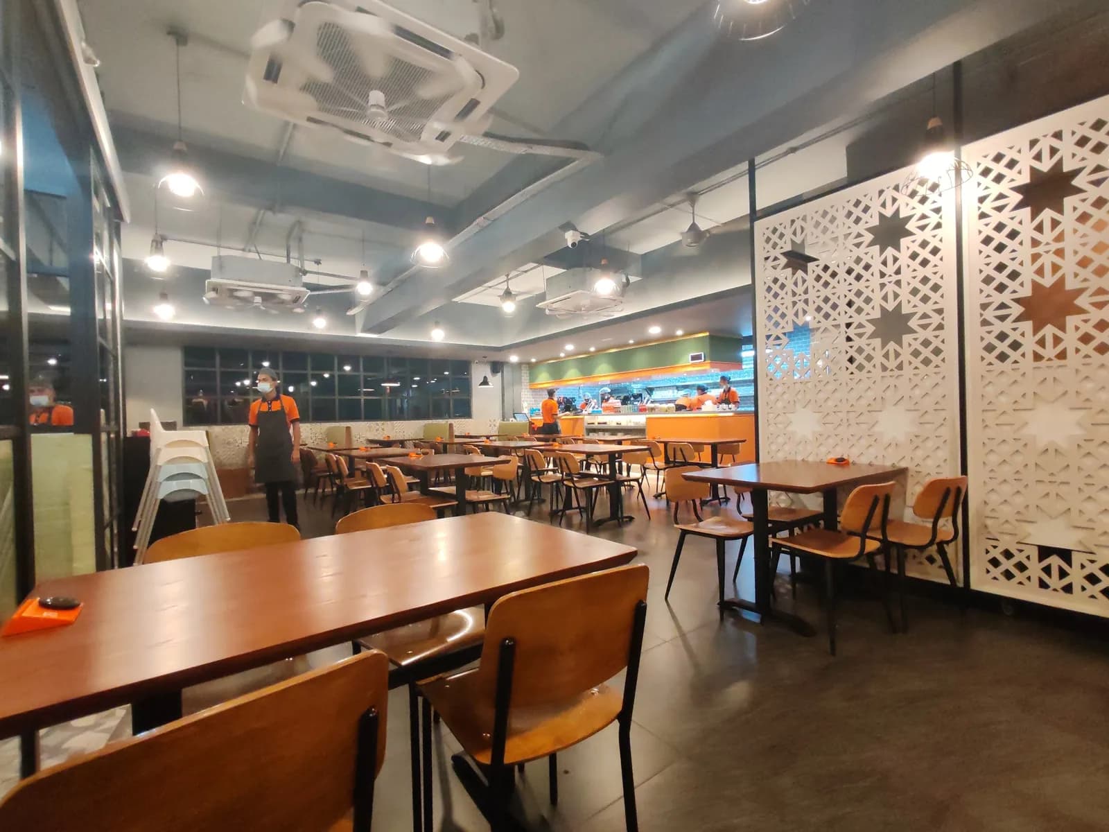 Q Bistro Taman Melati